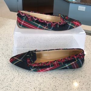 Holiday Plaid Shoes - Almost New🎅🏻🤶🏻🎄